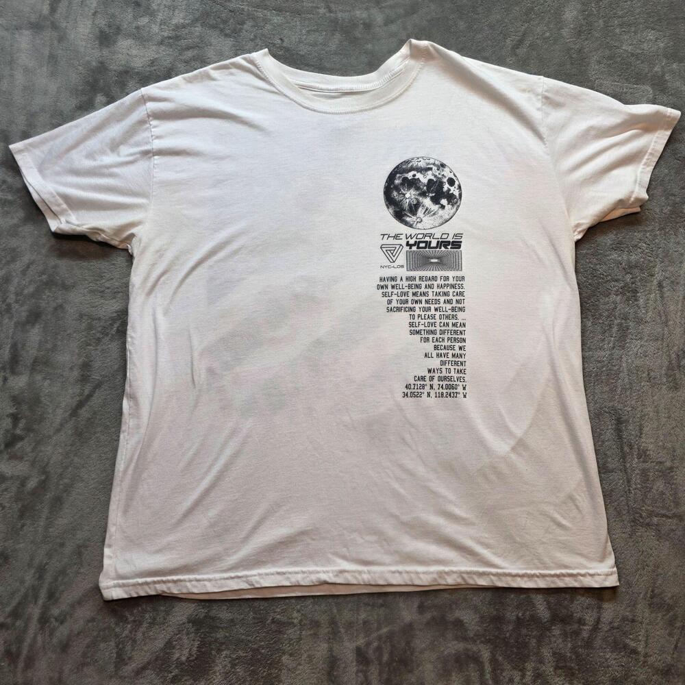 RGSTR Shirt Mens 2XL White Astronaut No Limit Graphic The World Is Yours T-Shirt
